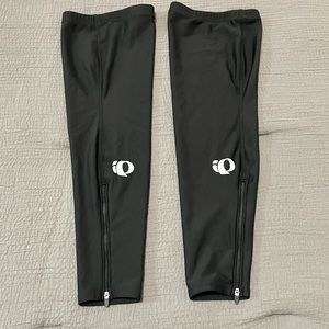Pearl Izumi leg warmers, size medium